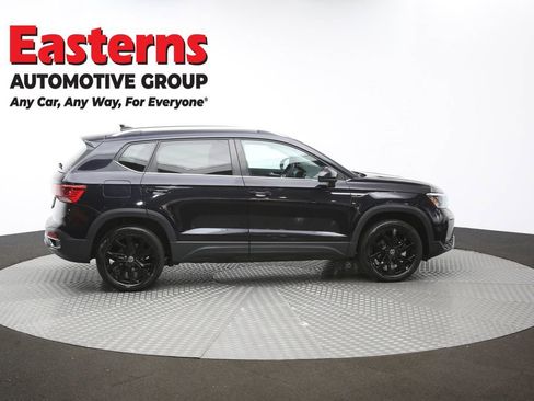 Used 2024 Volkswagen Taos SE image 43