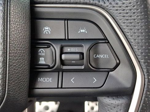 Used 2025 Toyota Tacoma TRD Sport AWD/4WD image 21