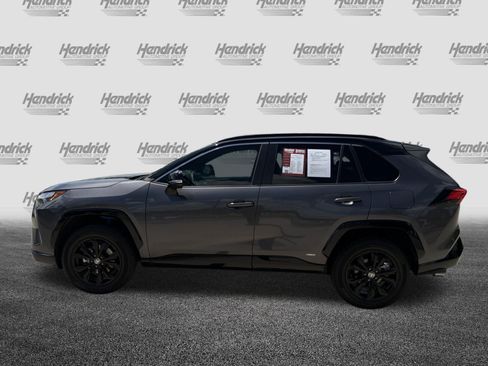 Used 2022 Toyota RAV4 XSE AWD/4WD image 7