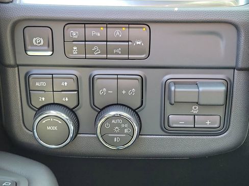 New 2026 Chevrolet Tahoe Premier AWD/4WD image 13
