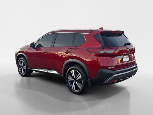 Used 2023 Nissan Rogue SL w/ SL Premium Package image 3