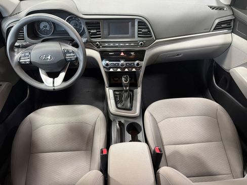 Used 2020 Hyundai Elantra SE w/ Cargo Package (C1) image 10