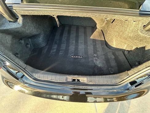 Used 2018 Nissan Maxima SR w/ Midnight Edition image 11