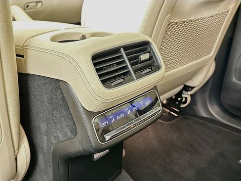 Used 2023 Mercedes-Benz GLS 450 4MATIC image 26