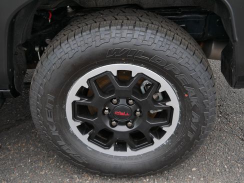 Used 2025 Toyota 4Runner TRD Off-Road AWD/4WD image 15