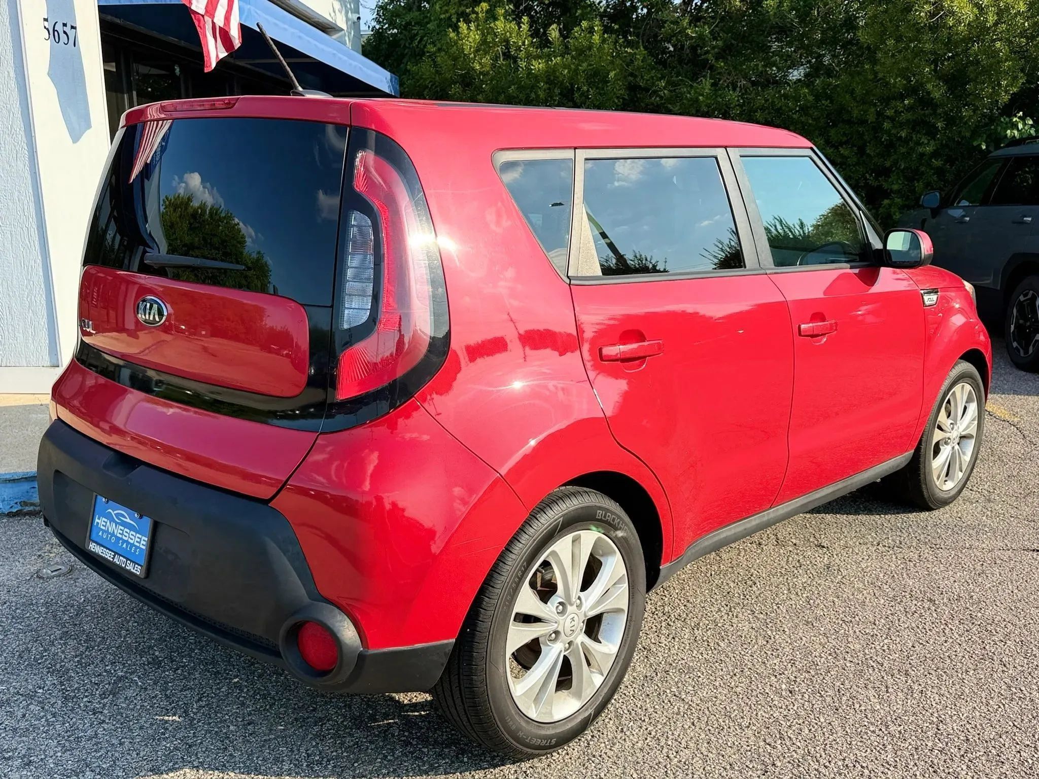 Used 2015 Kia Soul + FWD image 6