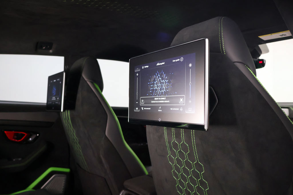 Used 2024 Lamborghini Urus Performante AWD/4WD image 46