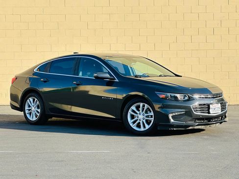 Used 2017 Chevrolet Malibu Hybrid w/ Driver Confidence Package FWD image 2