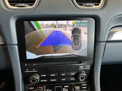 Used 2019 Porsche 718 Cayman image 23