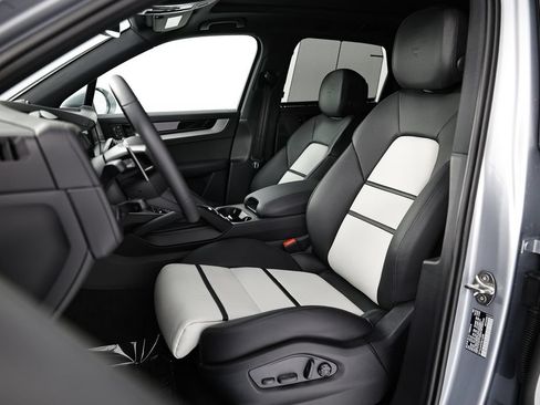 New 2026 Porsche Cayenne S AWD/4WD image 5