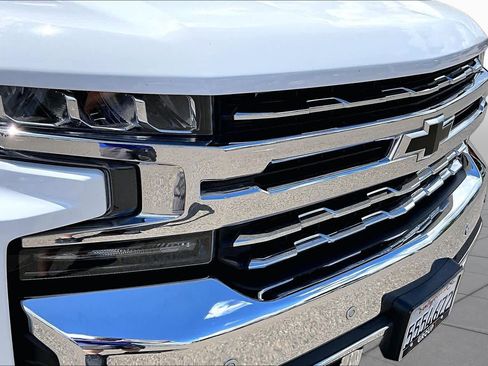 Used 2020 Chevrolet Silverado 1500 LTZ w/ LTZ Premium Package AWD/4WD image 29