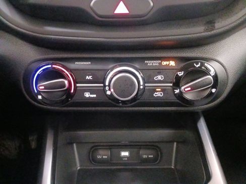 Certified 2023 Kia Soul LX w/ LX Technology Package image 22