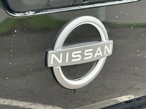 Used 2025 Nissan Frontier SL AWD/4WD image 18