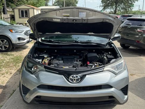 Used 2016 Toyota RAV4 LE FWD image 10
