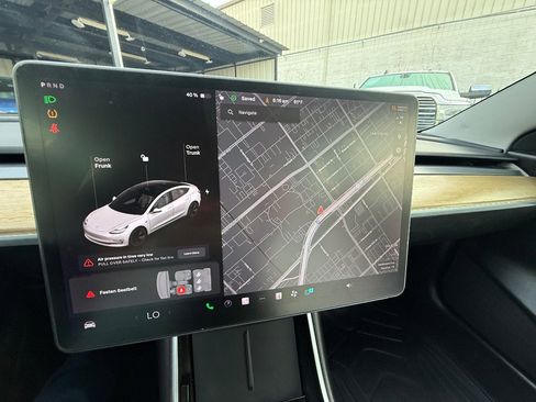Used 2020 Tesla Model 3 Standard Range image 29