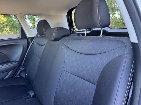 Used 2016 Kia Soul FWD image 14