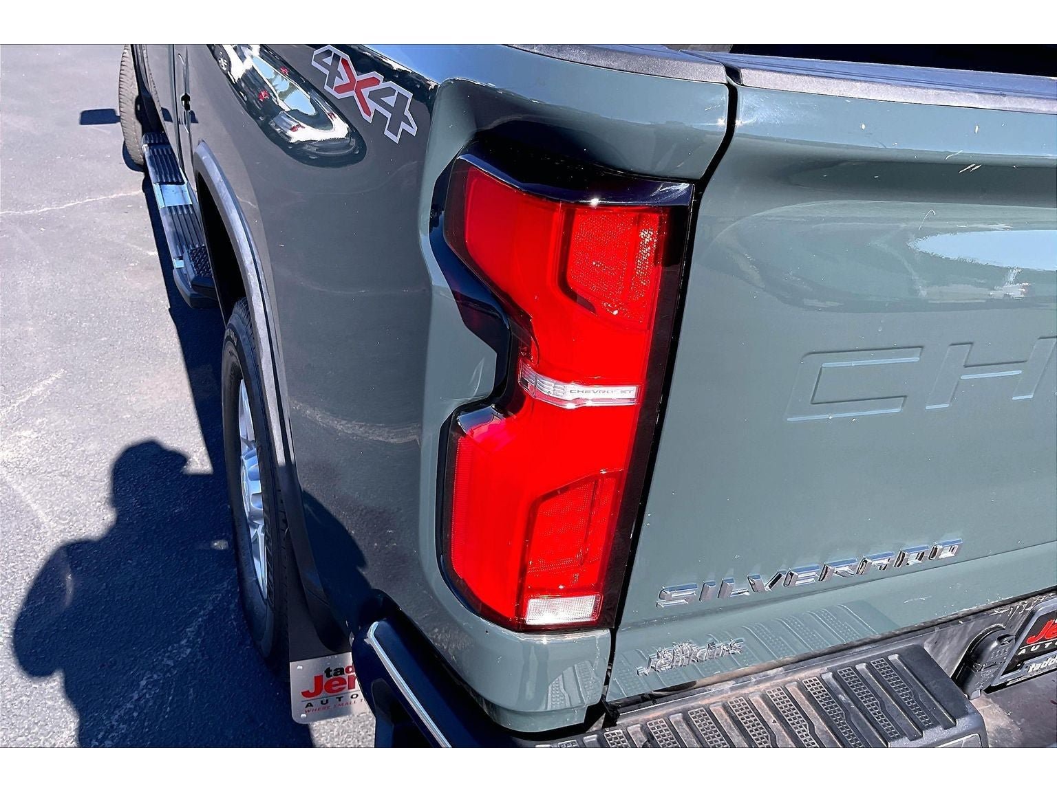 Used 2025 Chevrolet Silverado 3500 LTZ AWD/4WD image 30