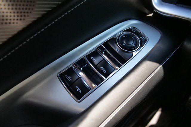 Used 2023 Chevrolet Corvette Stingray Premium Conv w/ Z51 Performance Package RWD image 39