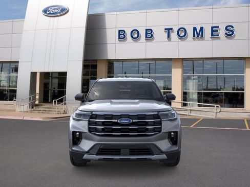 New 2026 Ford Explorer Active RWD image 8