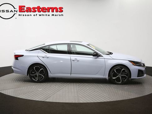 Used 2023 Nissan Altima 2.5 SR w/ SR Premium Package FWD image 45