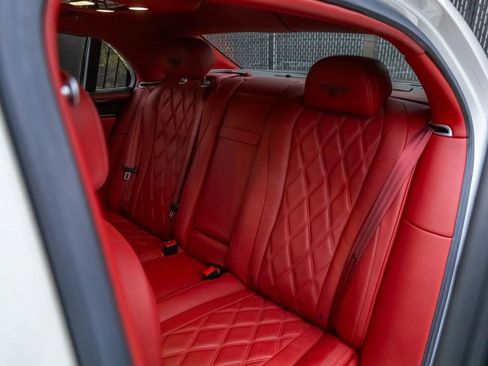 Used 2015 Bentley Flying Spur V8 image 57