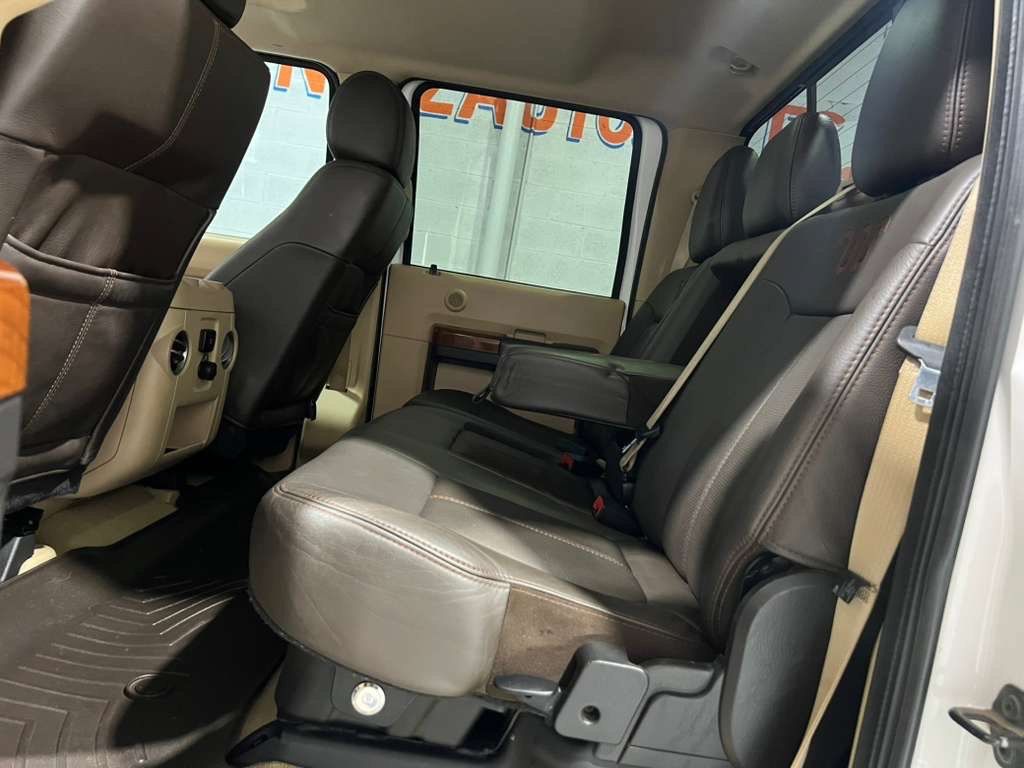 Used 2016 Ford F250 King Ranch w/ FX4 Off-Road Package AWD/4WD image 12