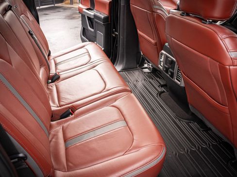 Used 2019 Ford F250 Platinum w/ Platinum Ultimate Package image 37