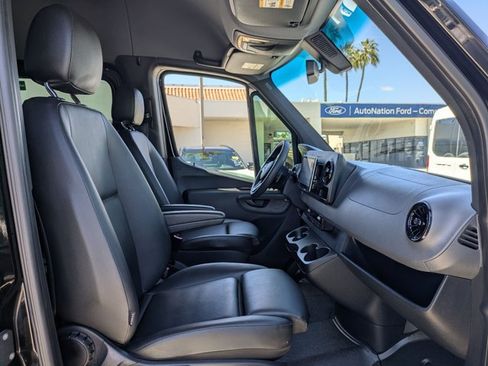 Used 2019 Mercedes-Benz Sprinter 2500 image 19