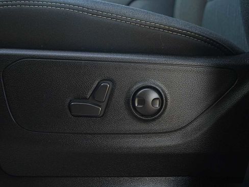 Used 2022 RAM 1500 Lone Star image 12