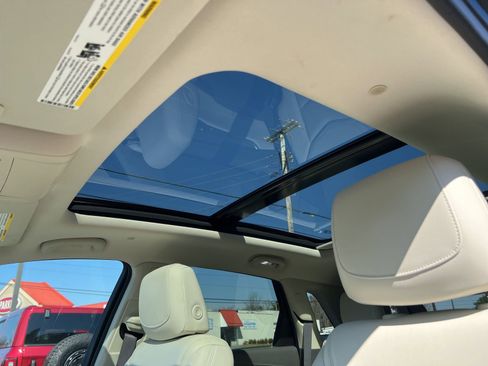 Used 2018 Cadillac XT5 Luxury w/ Driver Awareness Package FWD image 30