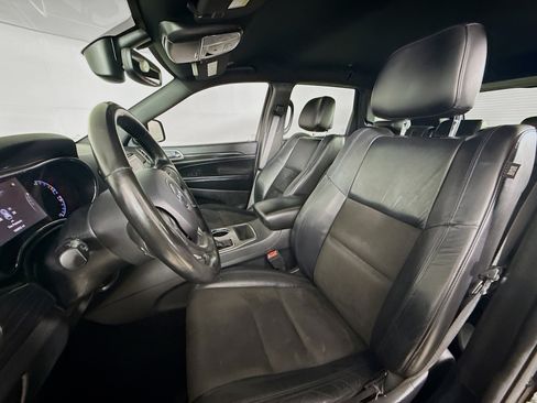 Used 2020 Jeep Grand Cherokee Altitude RWD image 26