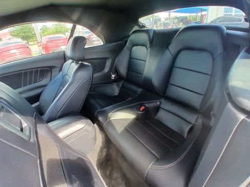 Used 2016 Ford Mustang Premium RWD image 11