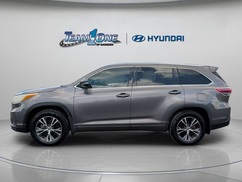 Used 2016 Toyota Highlander XLE AWD/4WD image 5