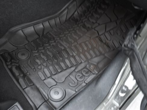 Used 2015 Jeep Wrangler Sport AWD/4WD image 20