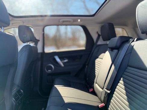 Used 2024 Land Rover Discovery Sport S image 22