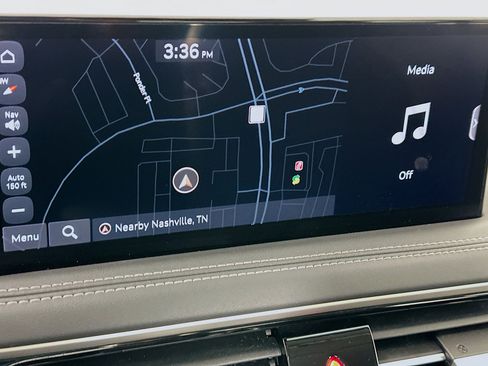 Used 2025 Genesis G70 2.5T image 22