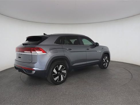 Used 2024 Volkswagen Atlas Cross Sport SE image 19