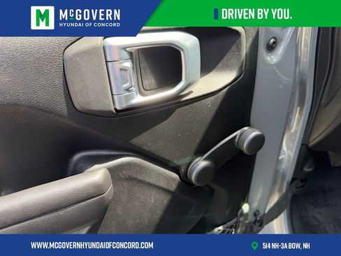 Used 2021 Jeep Wrangler Unlimited Sport AWD/4WD image 18
