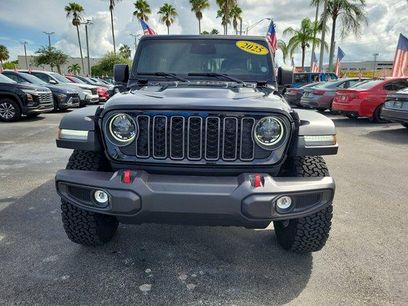 Used 2025 Jeep Wrangler Unlimited Rubicon w/ Convenience Group