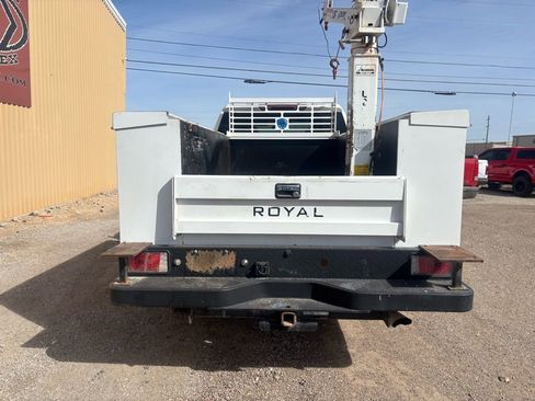 Used 2022 Chevrolet Silverado 2500 W/T w/ WT Convenience Package image 4