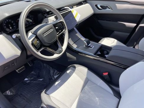 New 2025 Land Rover Range Rover Velar Dynamic SE AWD/4WD image 18