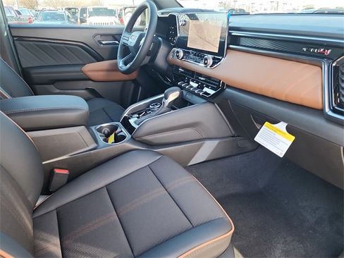 New 2026 GMC Canyon AT4 image 16