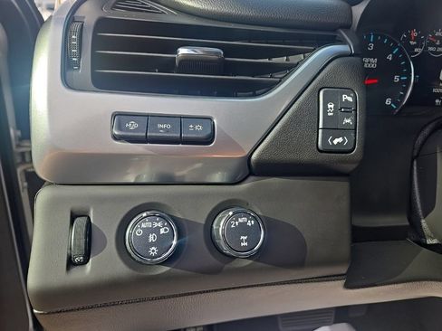 Used 2019 Chevrolet Tahoe Premier AWD/4WD image 14