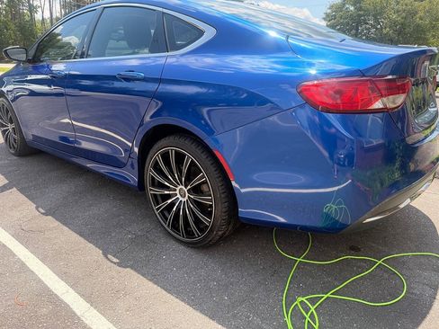 Used 2015 Chrysler 200 Limited FWD image 10