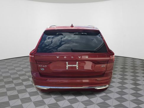 Used 2023 Volvo XC60 B5 Plus FWD image 9