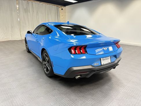 Used 2024 Ford Mustang Coupe image 3