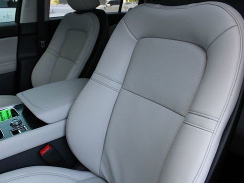New 2026 Lincoln Aviator AWD image 34