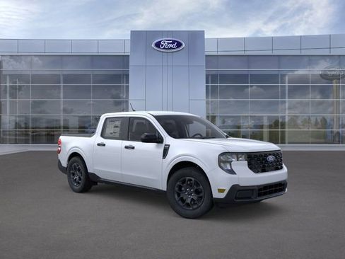 New 2025 Ford Maverick XLT w/ Equipment Group 301A AWD/4WD image 7