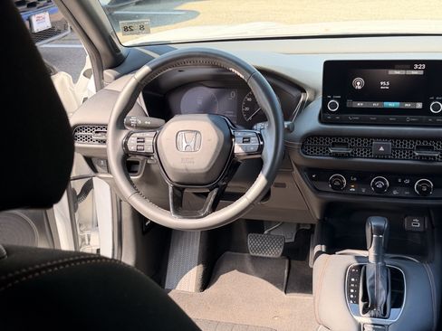 Used 2024 Honda HR-V Sport image 19