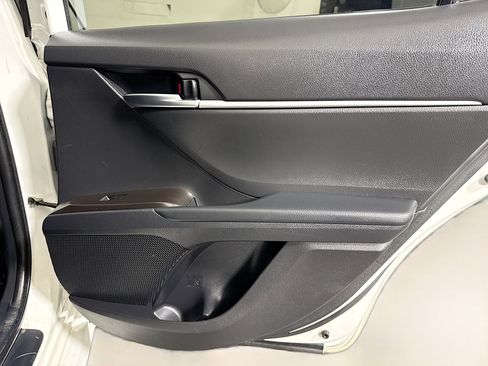 Used 2022 Toyota Camry LE image 27